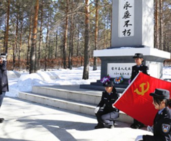 “光影”铸忠诚 “笔墨”写担当 